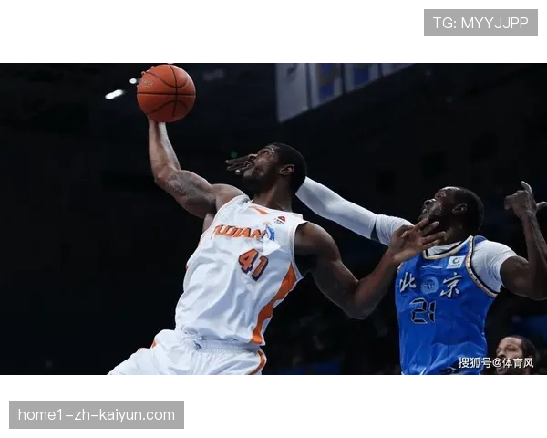 斯佩尔曼9+11北京内线 篮板拼抢积极助球队大胜 斯佩尔曼9+11北京内线 篮板拼抢积极助球队大胜